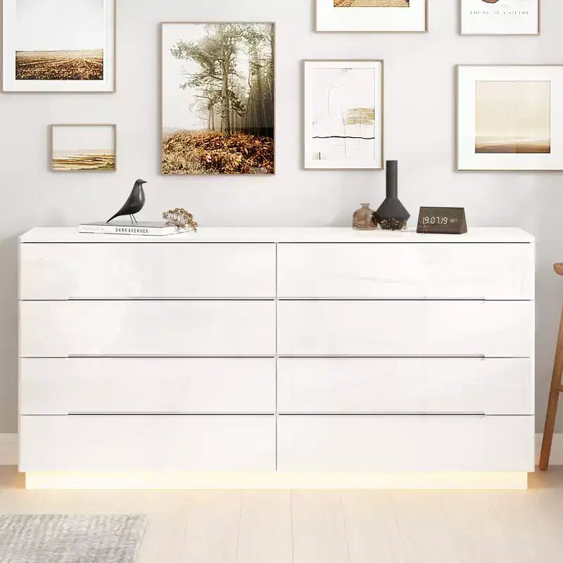Commode 8 tiroirs avec éclairage intégré, finition brillante, style moderne